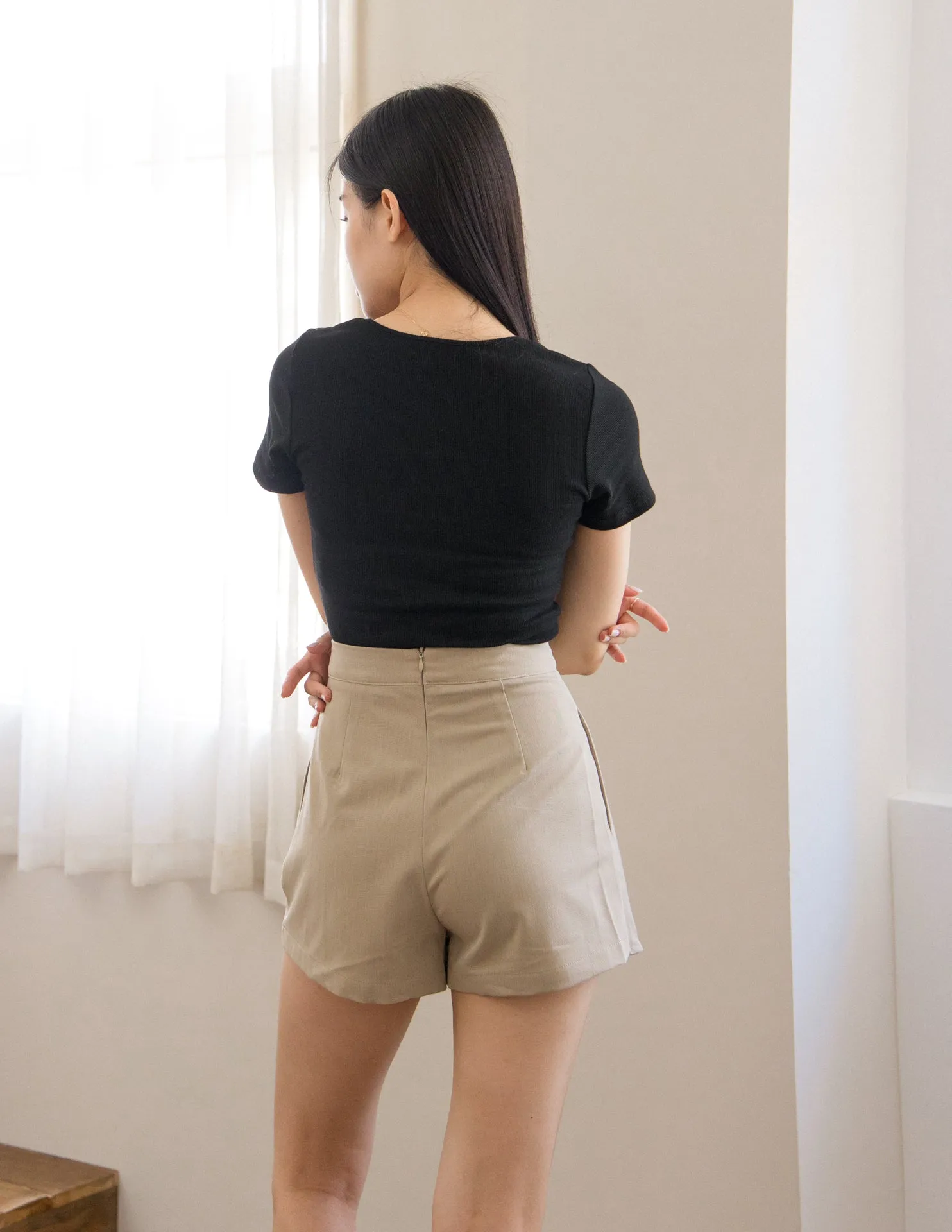 Cady Skorts in Khaki