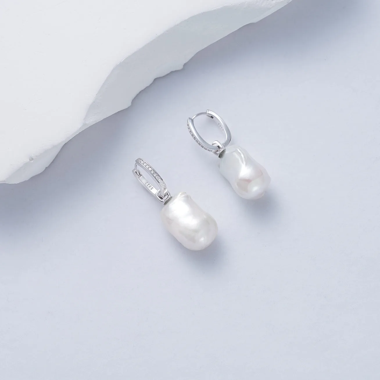 New Yorker Freshwater Baroque Pearl Earrings WE00709