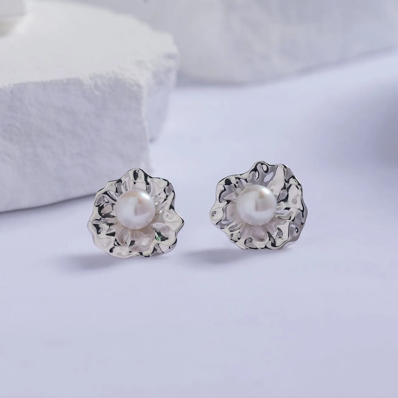 New Yorker Freshwater Pearl Earrings WE00566