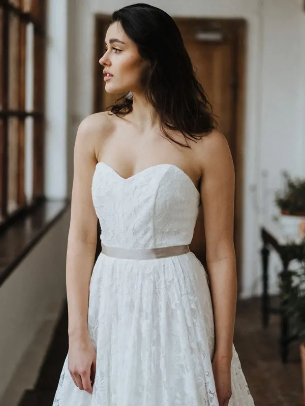 Simple Wedding Dresses Lace Wedding Gowns Strapless A-Line Bridal Gowns