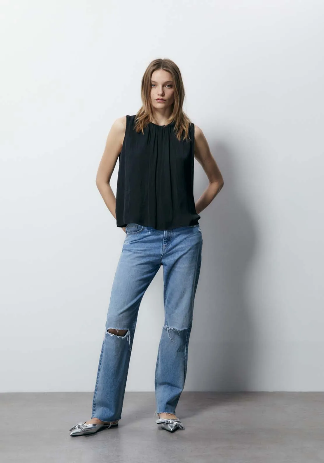 Sleeveless Fluid Pleated Top