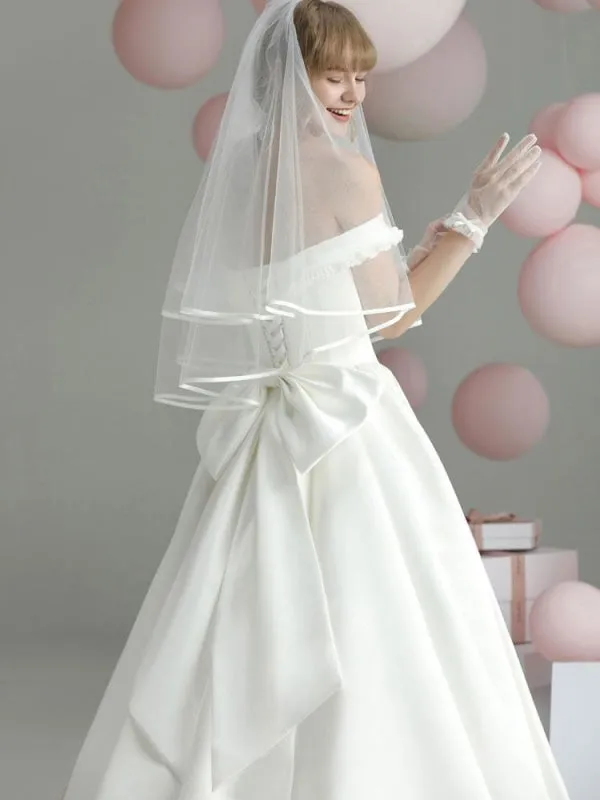 Vintage Wedding Dresses Chapel Train Sweetheart Neck Sleeveless Ruffles Satin Fabric Bridal Gowns